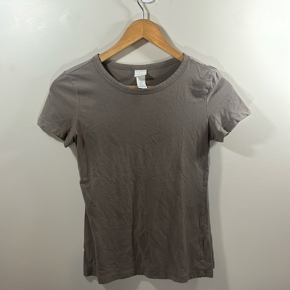 H&M Basic Woman's Tee Shirt‎ Short Sleeved Taupe Size Small Tight Cotton - Picture 1 of 4